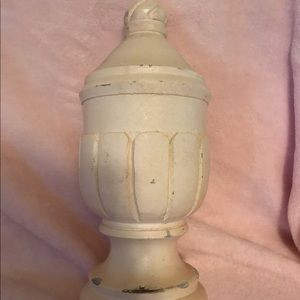 Decorative finial accent